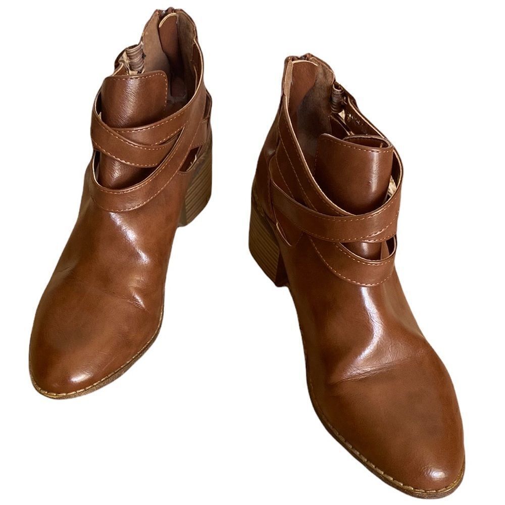 Bata Cross Strap Tan Booties Size 6.5 - Picture 2 of 9